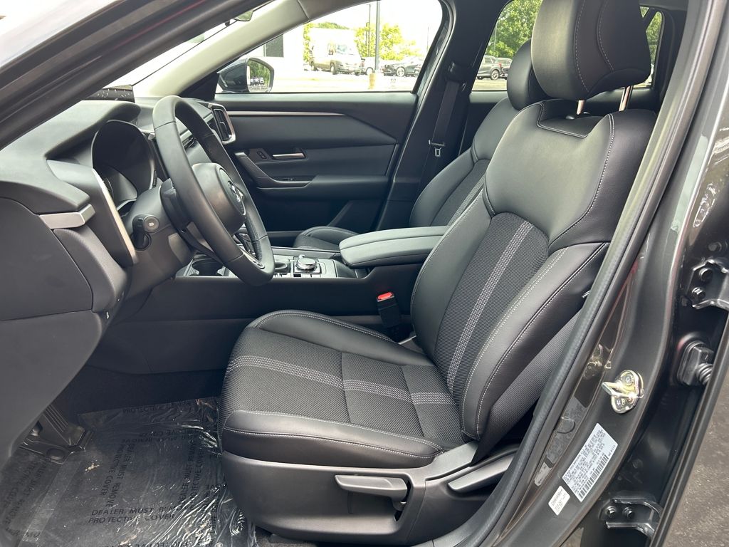 2025 Mazda CX-50 2.5 Select photo 10