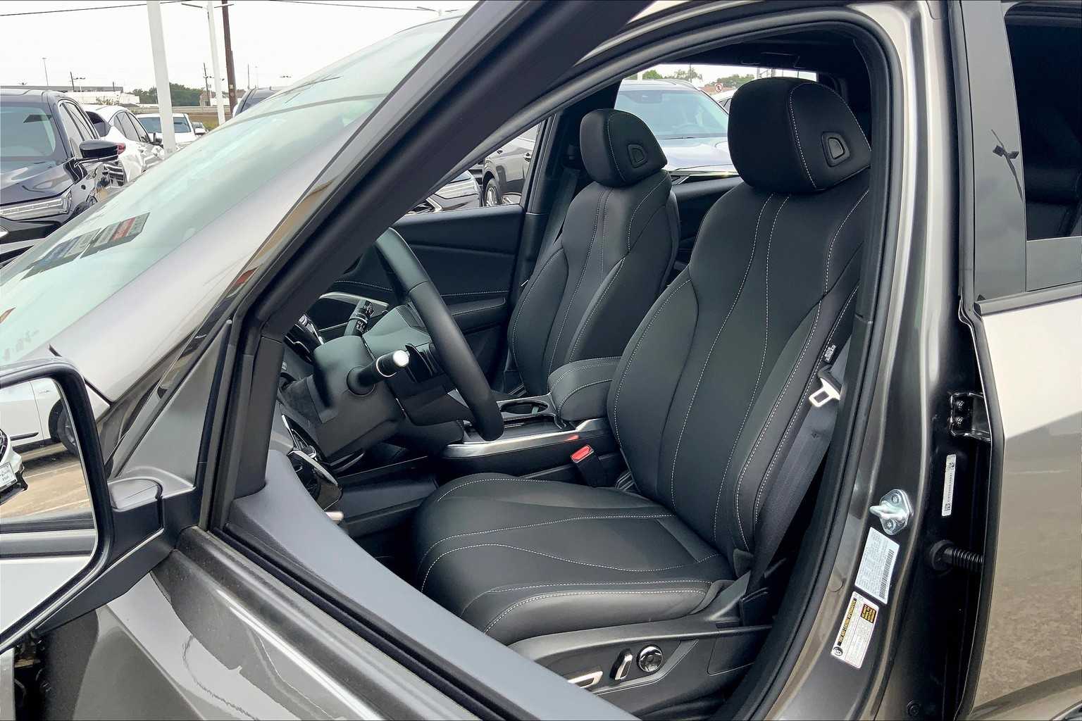 2025 Acura RDX photo 7