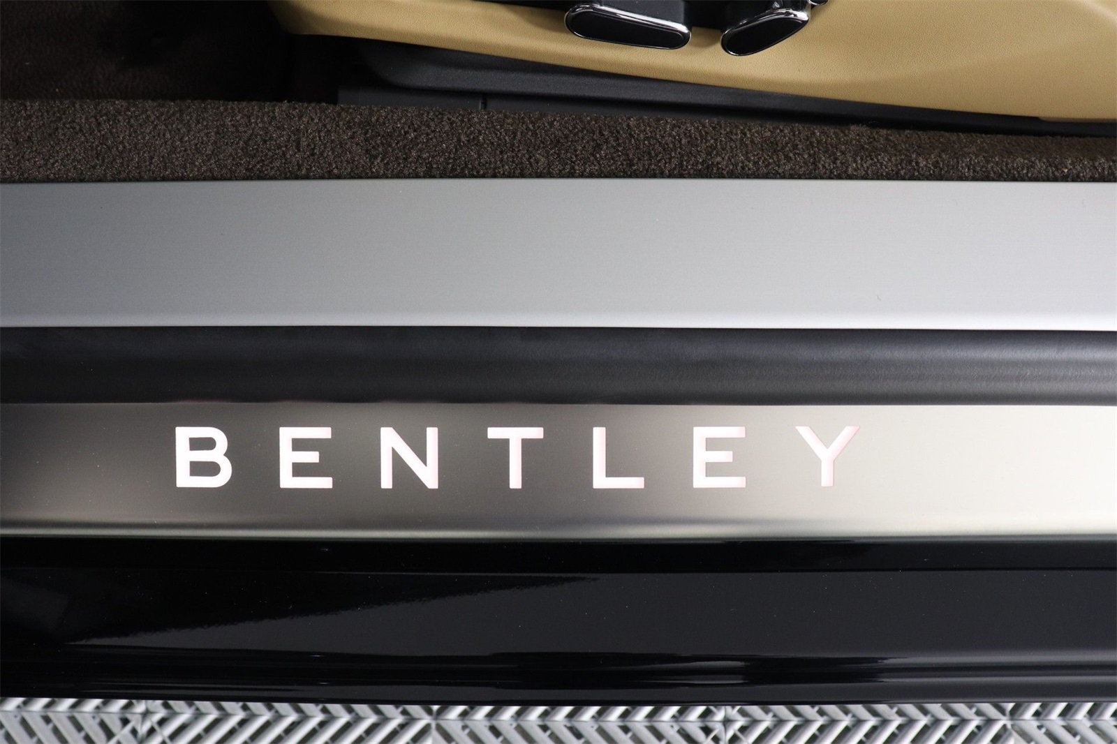 Used 2024 Black Crystal Bentley V8 image 20