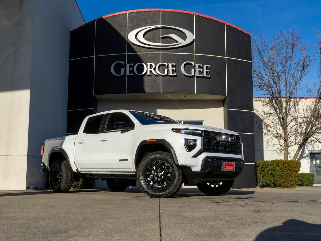 2026 GMC Canyon Elevation's photo