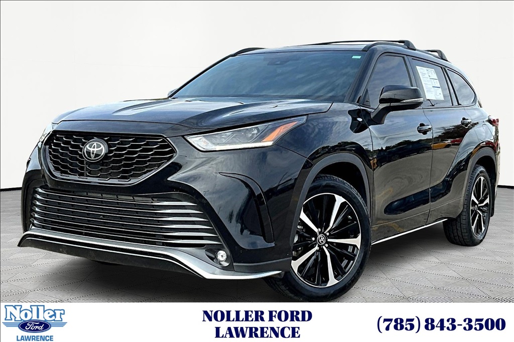 2022 Toyota Highlander XSE's photo