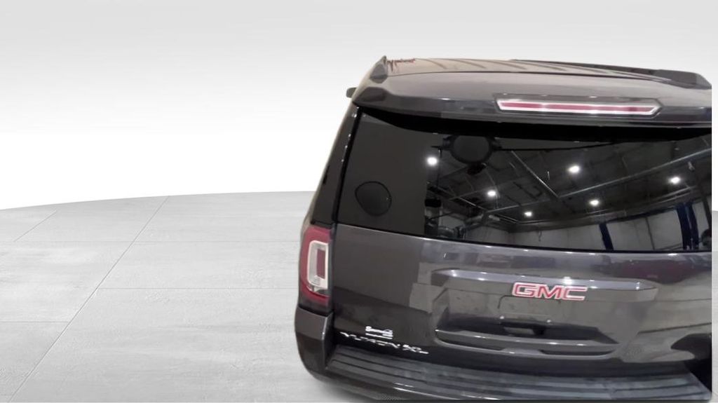 2017 Gmc Yukon XL SLT photo 4