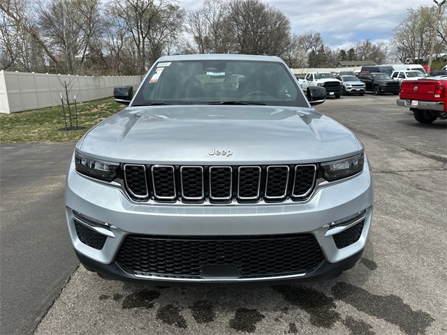 2025 Jeep Grand Cherokee Limited photo 2