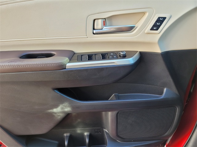 2023 Toyota Sienna Platinum photo 35