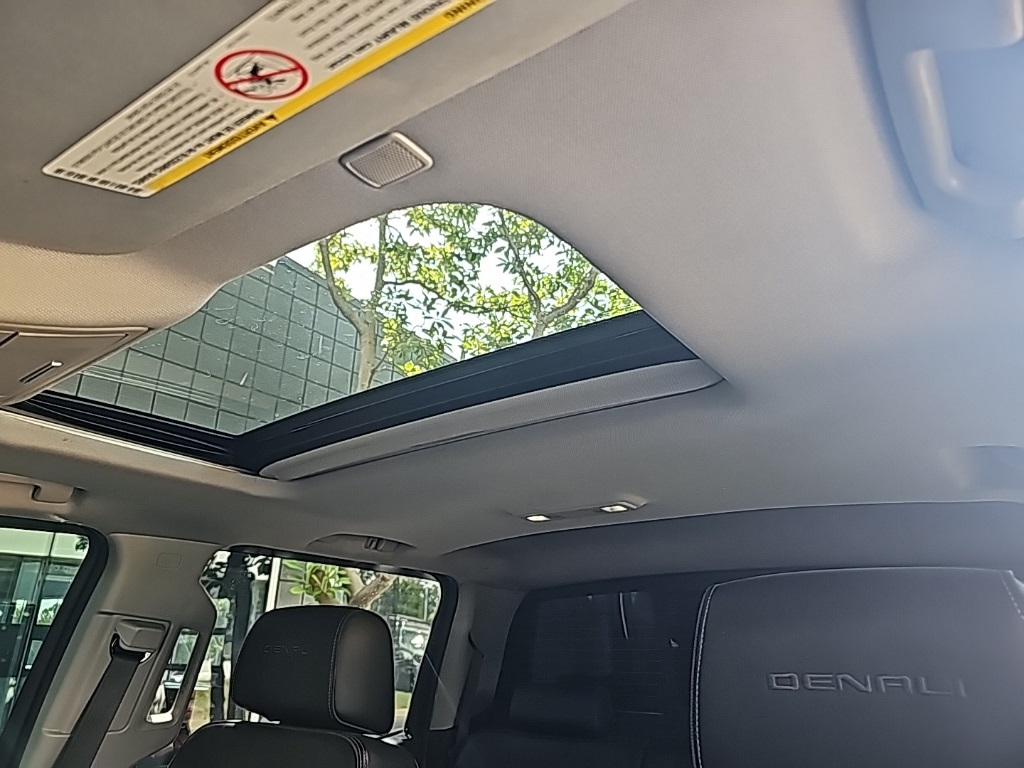 2017 Gmc Sierra Denali photo 2