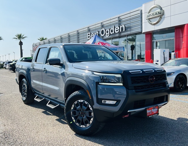 2026 Nissan Frontier PRO-X's photo