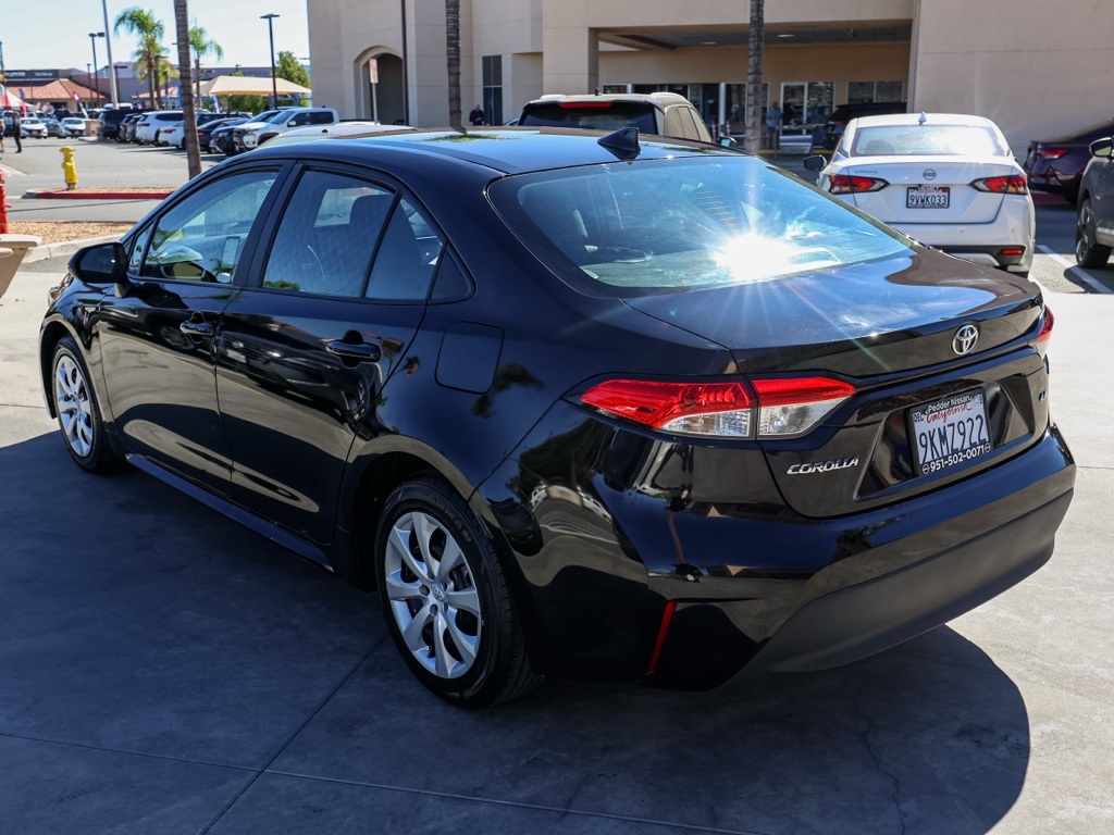 2024 Toyota Corolla LE photo 2