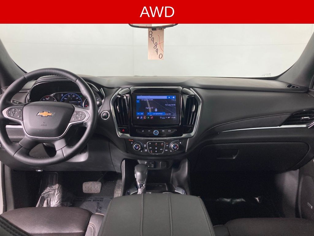 2023 Chevrolet Traverse High Country photo 2
