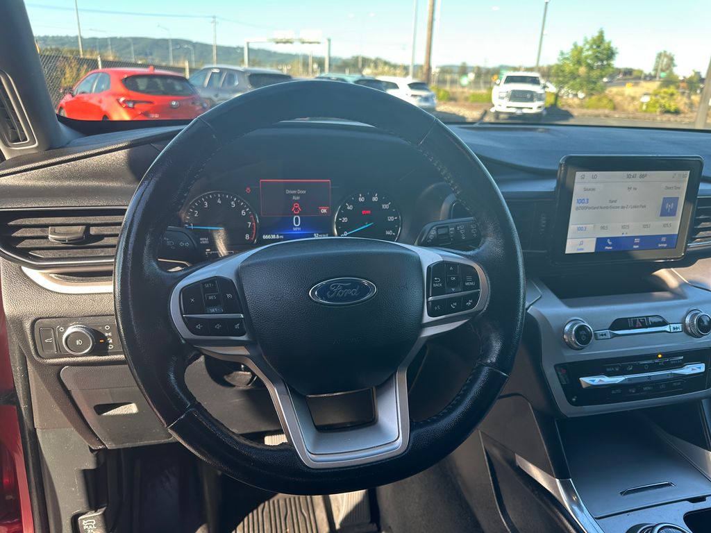 2022 Ford Explorer XLT photo 19
