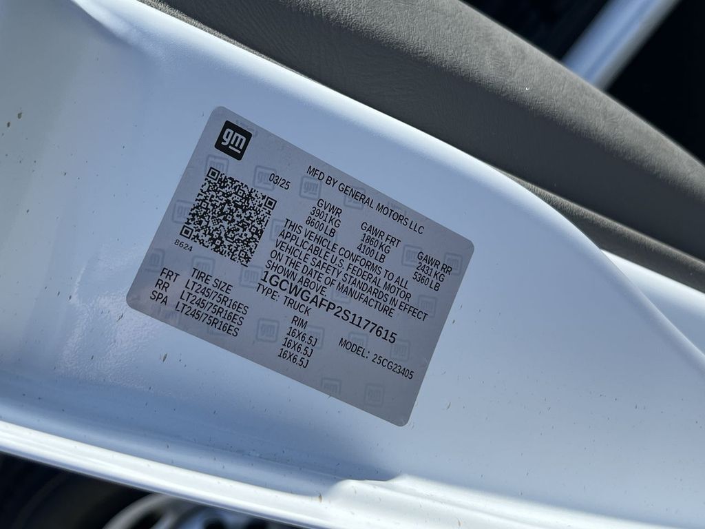 2025 Chevrolet Express Cargo 2500 photo 29