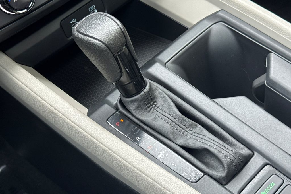 2025 Honda Accord 1.5T SE photo 22