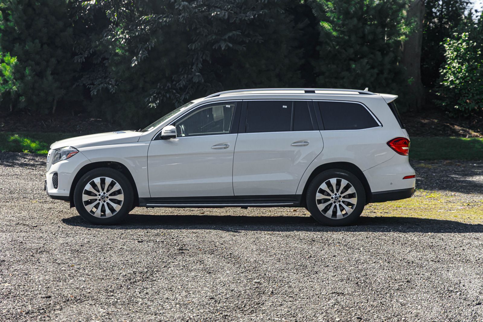 2019 Mercedes Benz GLS 450 4MATIC photo 4