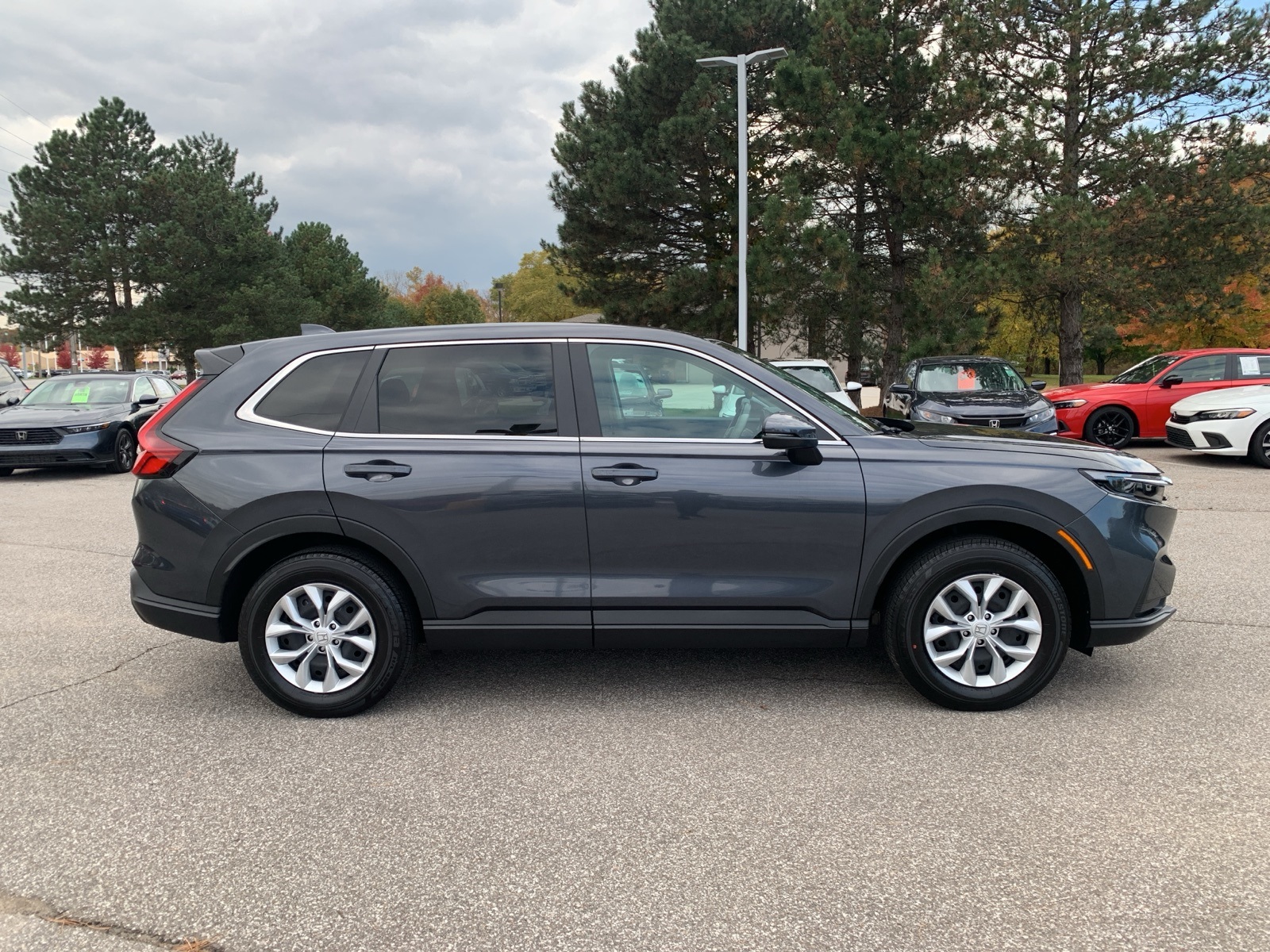 2025 Honda CR-V LX photo 4