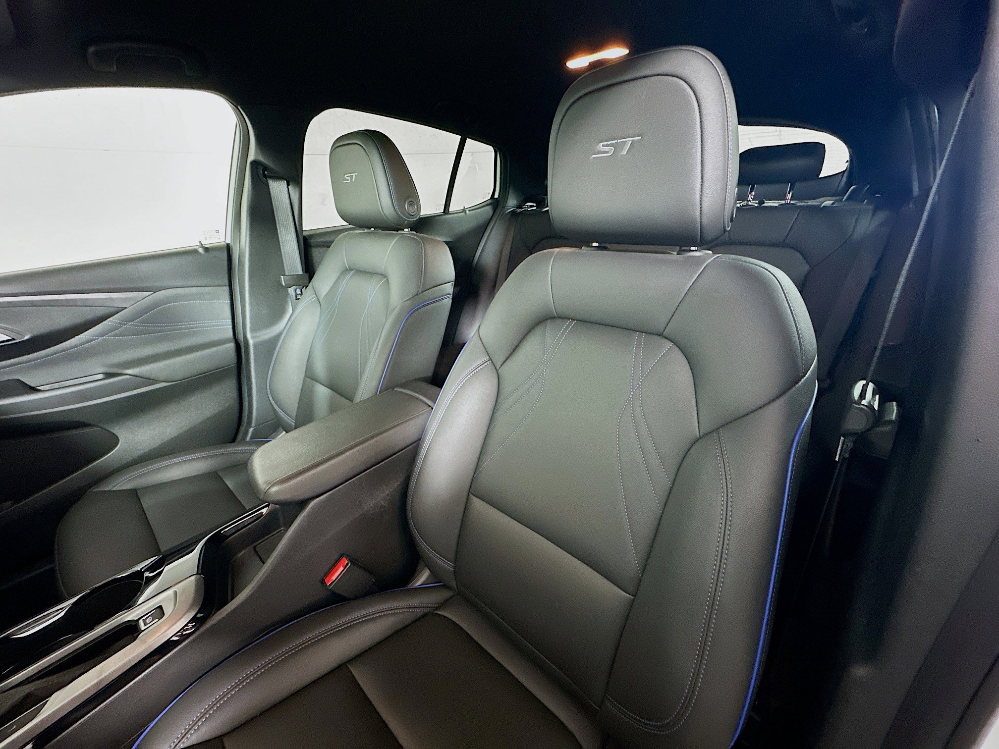2024 Buick Envista ST photo 18
