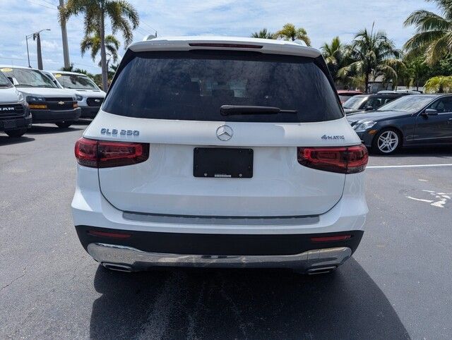 2020 Mercedes Benz GLB 250 4MATIC photo 4