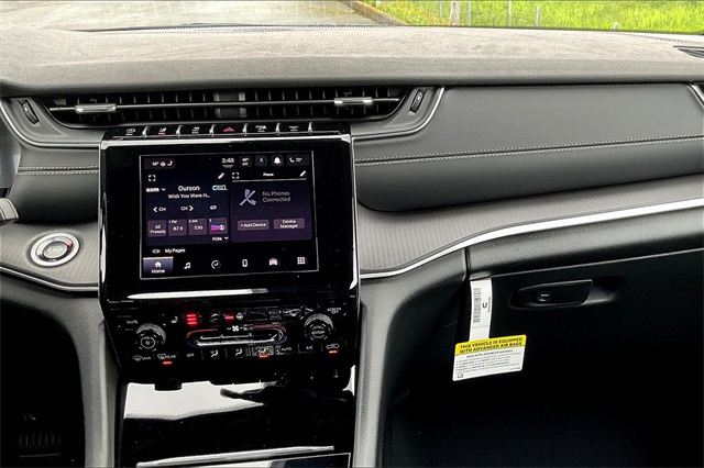 2025 Jeep Grand Cherokee Altitude photo 8