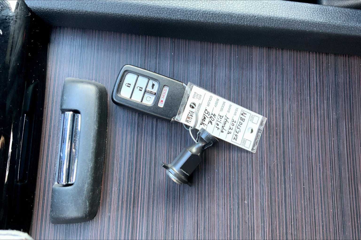 2022 Honda Pilot Black Edition photo 14