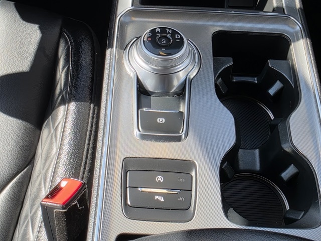 2024 Ford Edge Titanium photo 14