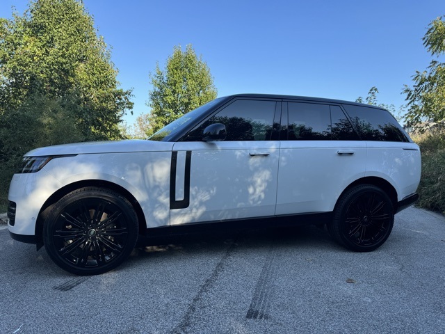 2024 Land Rover Range Rover SE photo 8