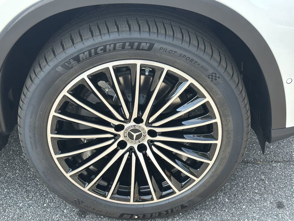 2025 Mercedes Benz GLC 300 4MATIC photo 14