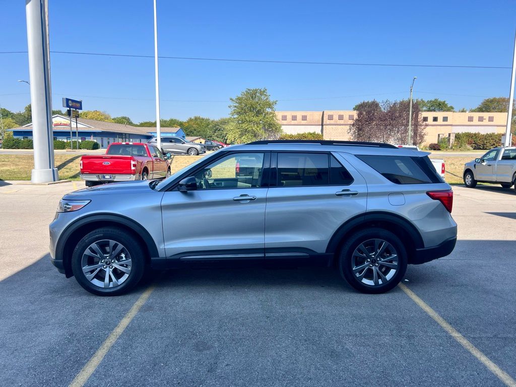 2022 Ford Explorer XLT photo 36