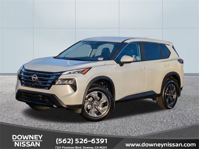 2026 Nissan Rogue SV's photo