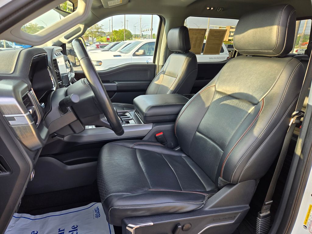 2022 Ford F-150 Lariat photo 13