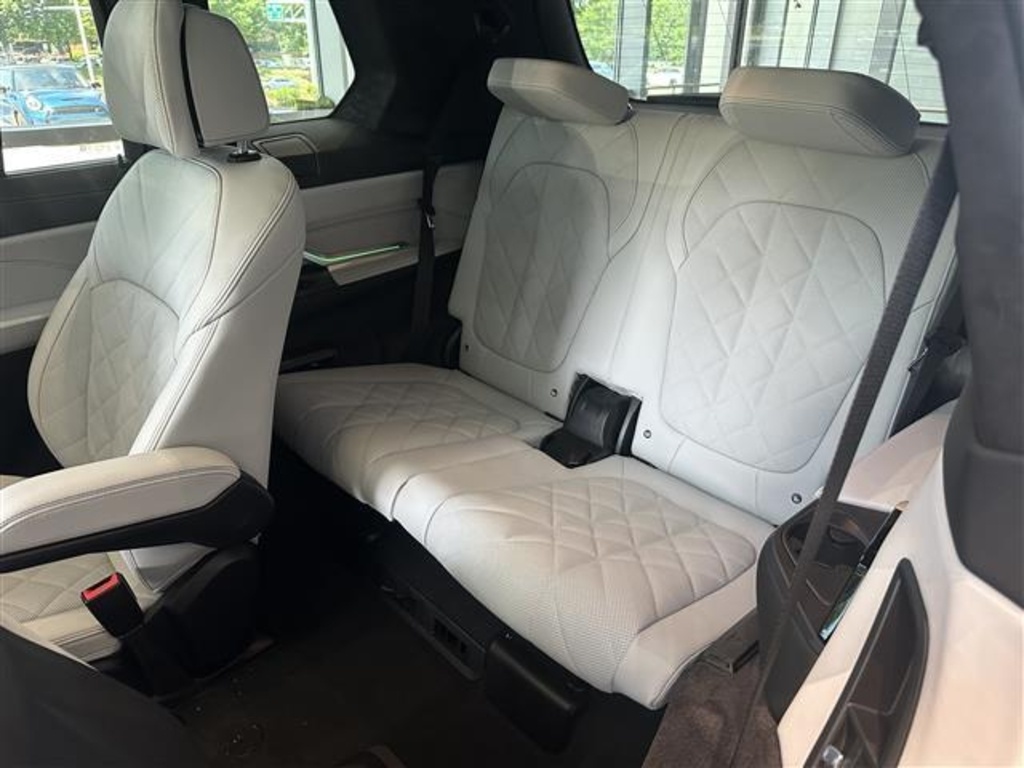 2026 Bmw X7 xDrive40i photo 13