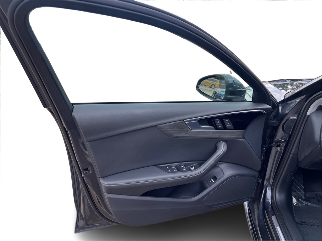 2021 Audi A4 40 Premium Plus Quattro photo 18