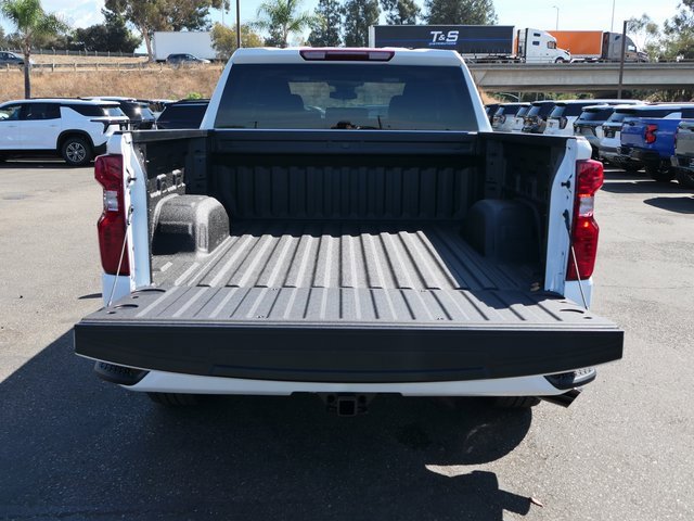 2025 Chevrolet Silverado 1500 Custom photo 6
