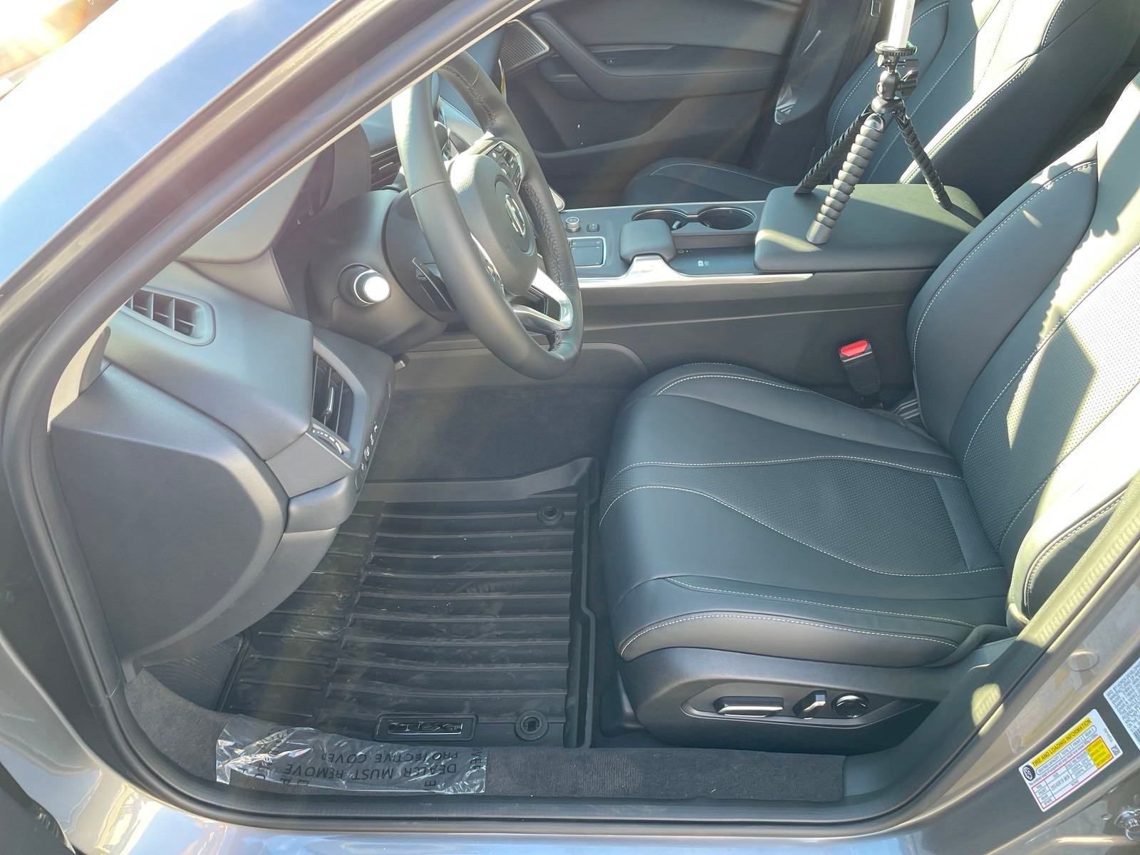 2025 Acura TLX Technology photo 14