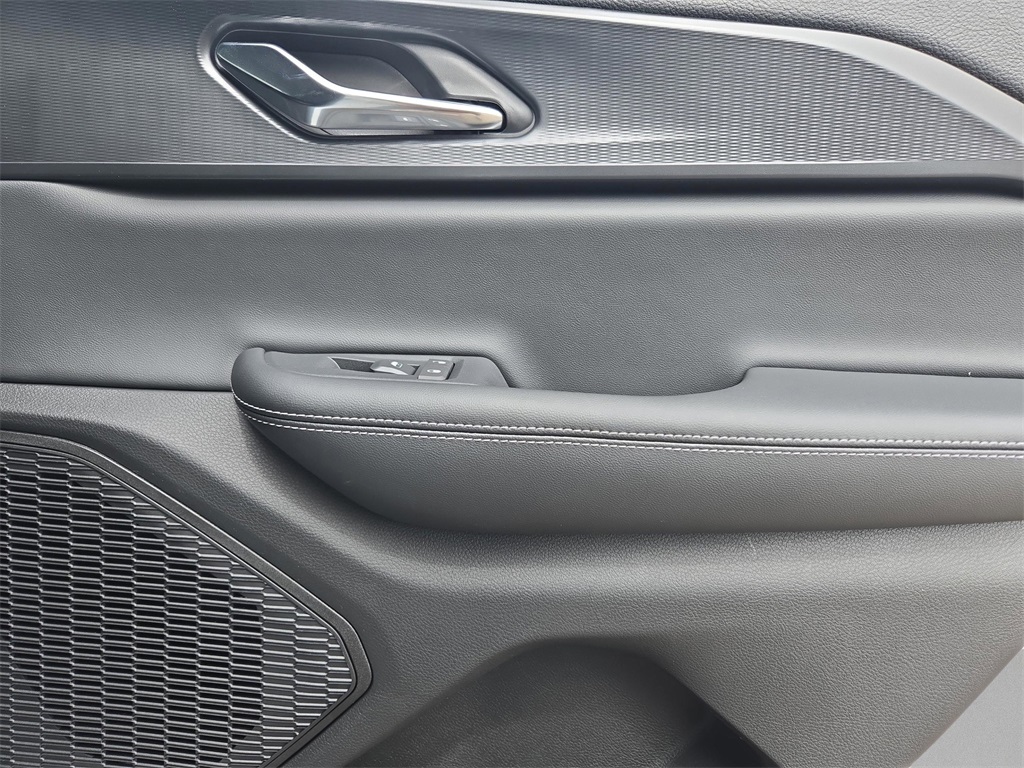 2025 Jeep Grand Cherokee Laredo photo 16