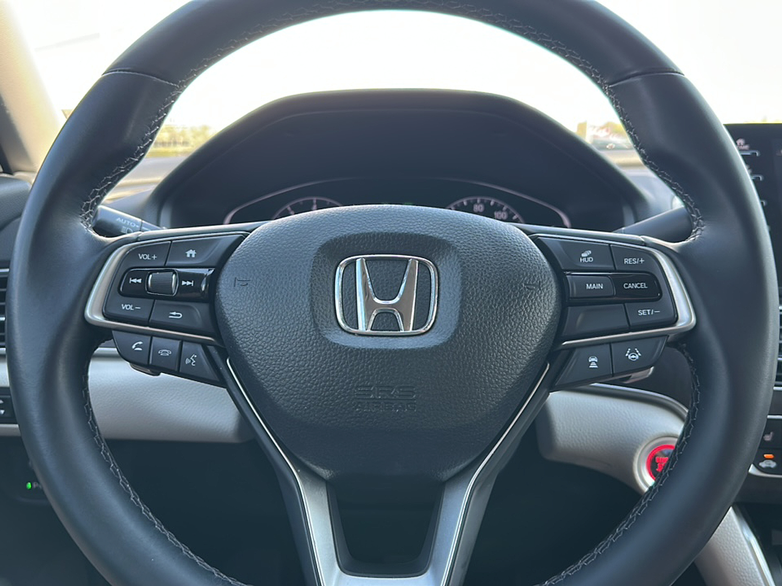 2018 Honda Accord Touring photo 12