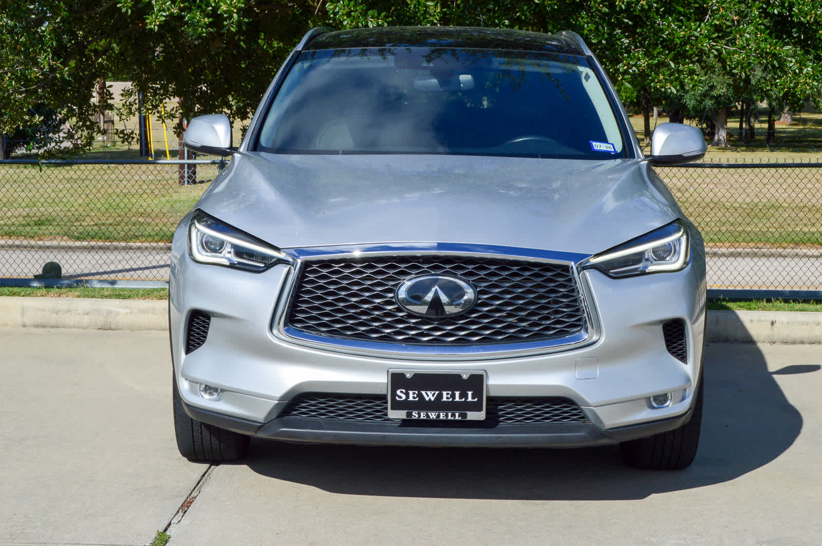 2020 Infiniti QX50 Luxe photo 2