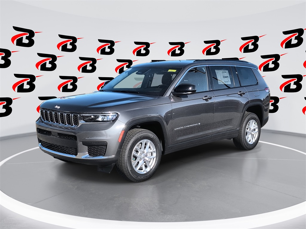 2025 Jeep Grand Cherokee L Laredo's photo