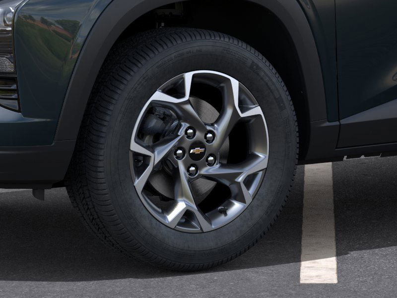2025 Chevrolet Trax LT photo 4