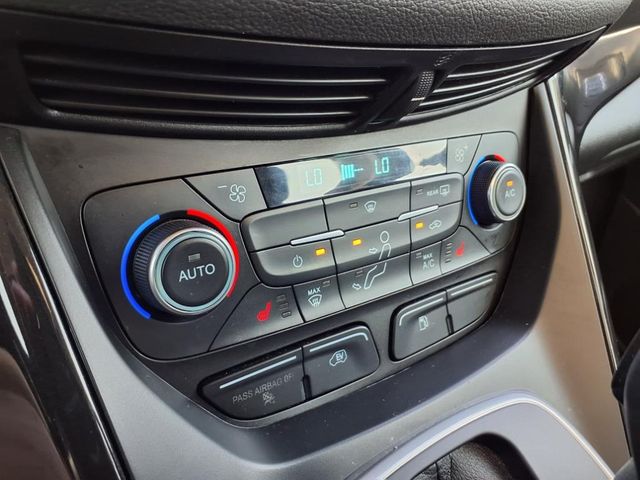 2017 Ford C-Max Energi Titanium photo 26