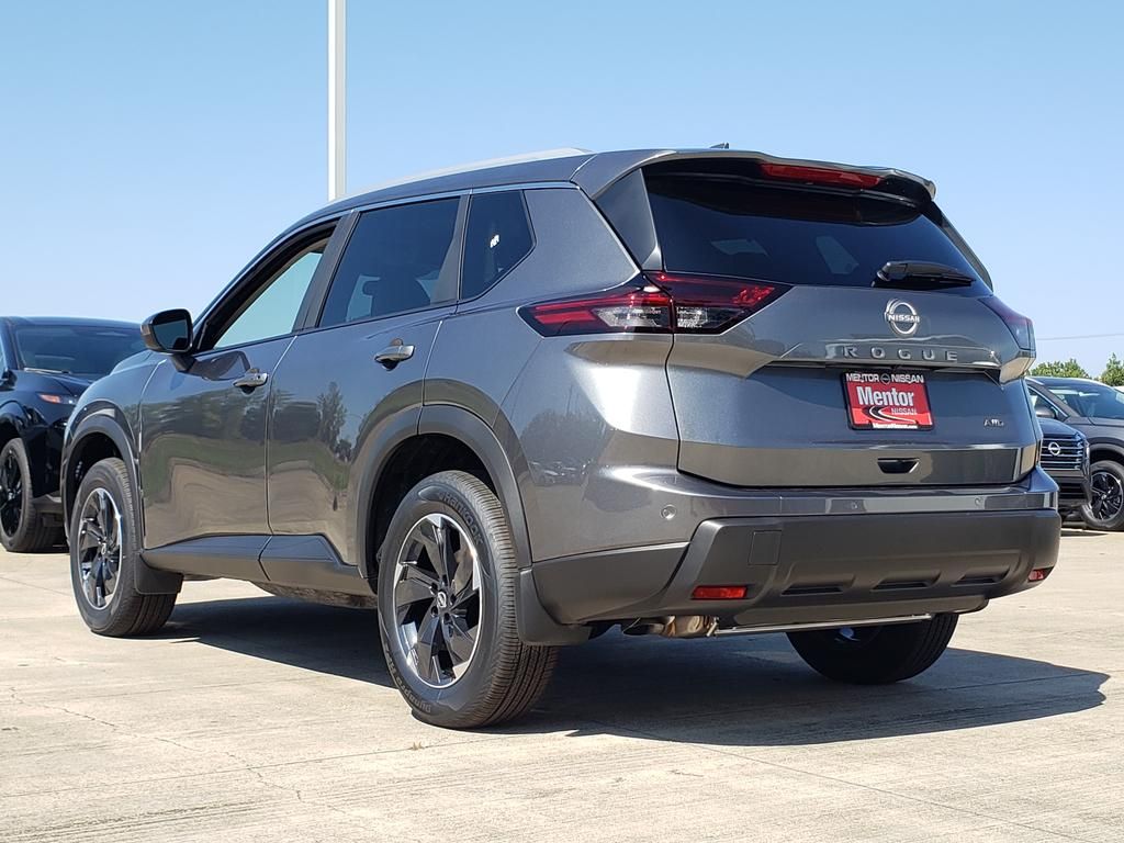 2026 Nissan Rogue SV photo 2