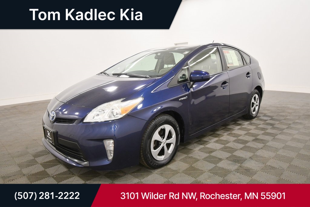 2014 Toyota Prius Two's photo