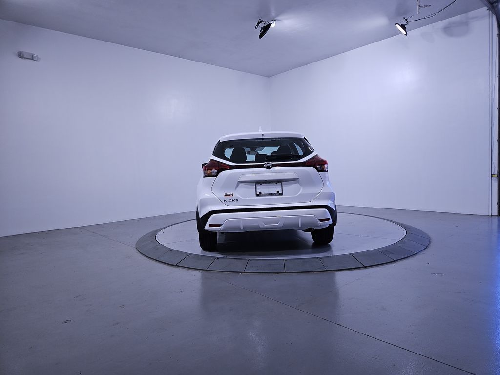 2025 Nissan Kicks Play S photo 4