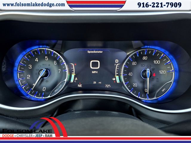 2025 Chrysler Pacifica photo 12