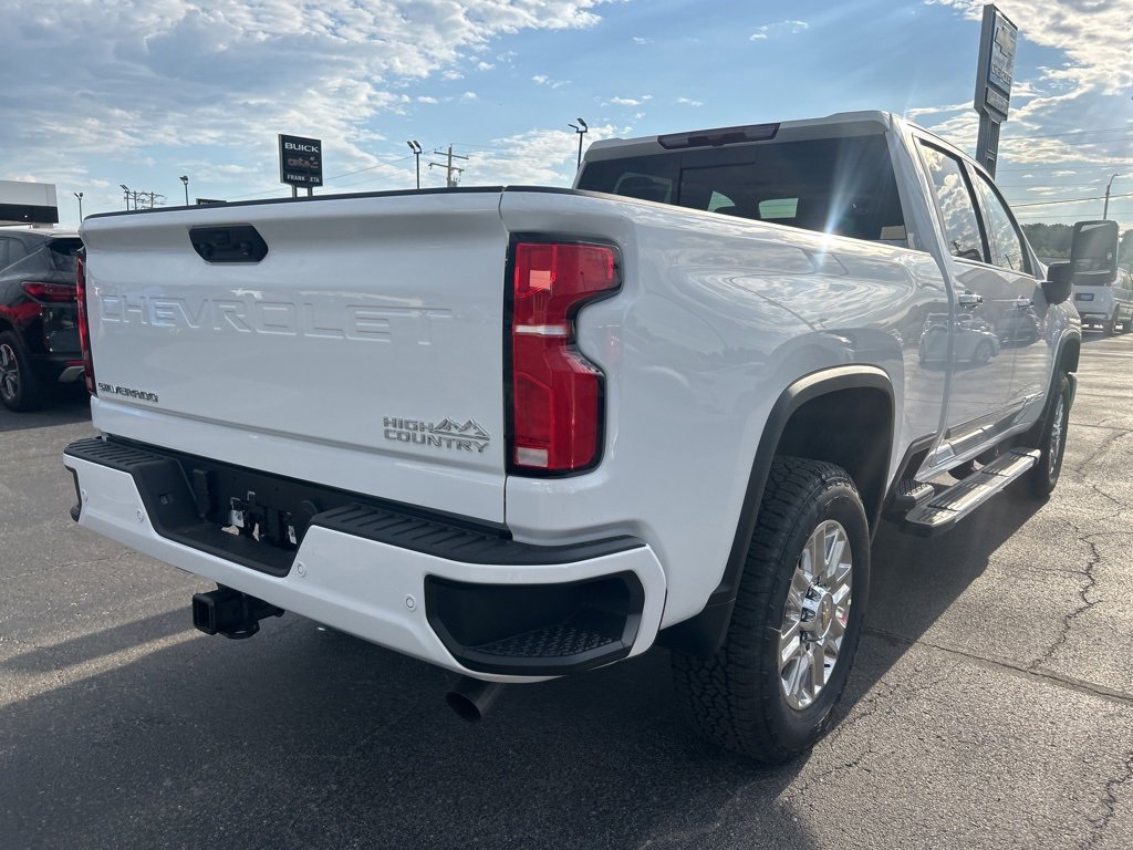 2025 Chevrolet Silverado 2500HD High Country photo 3