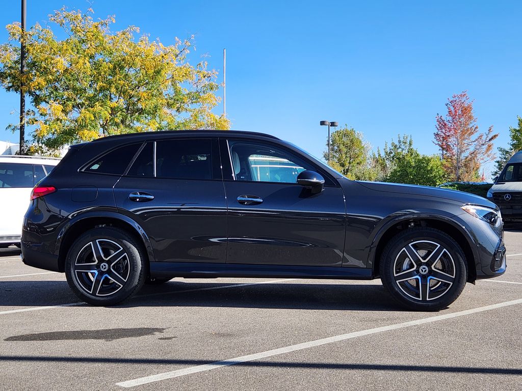 2026 Mercedes Benz GLC 300 4MATIC photo 2