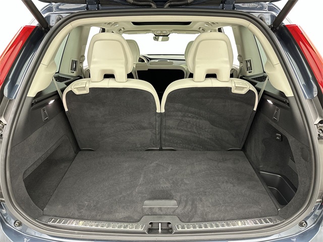 2025 Volvo XC90 B5 AWD Core photo 16
