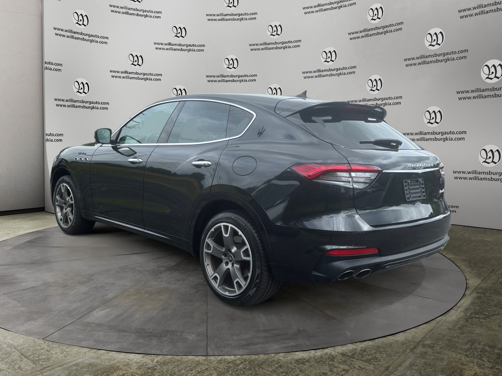 2023 Maserati Levante Modena S photo 3