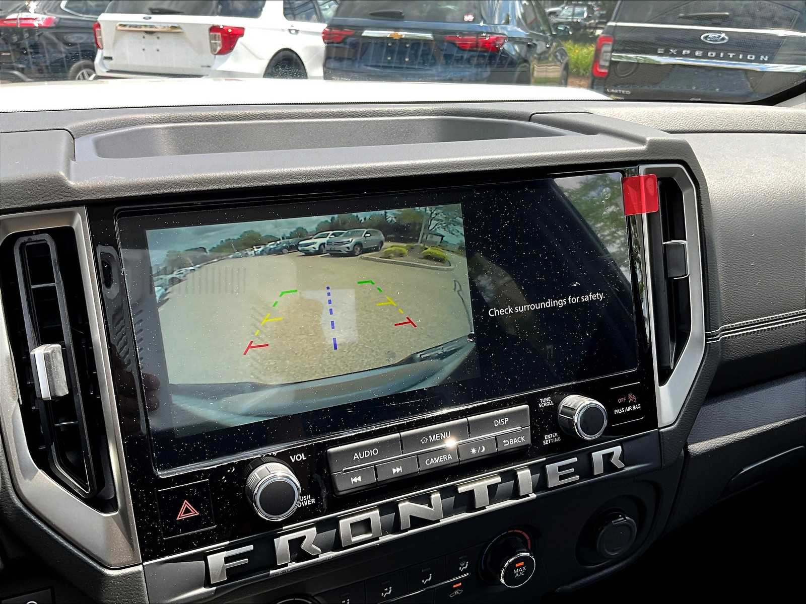 2025 Nissan Frontier SV photo 19