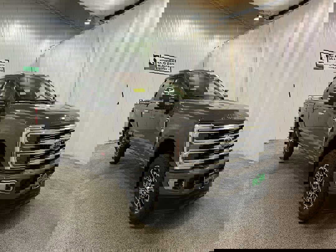 2026 Ford F-350 Platinum photo 3