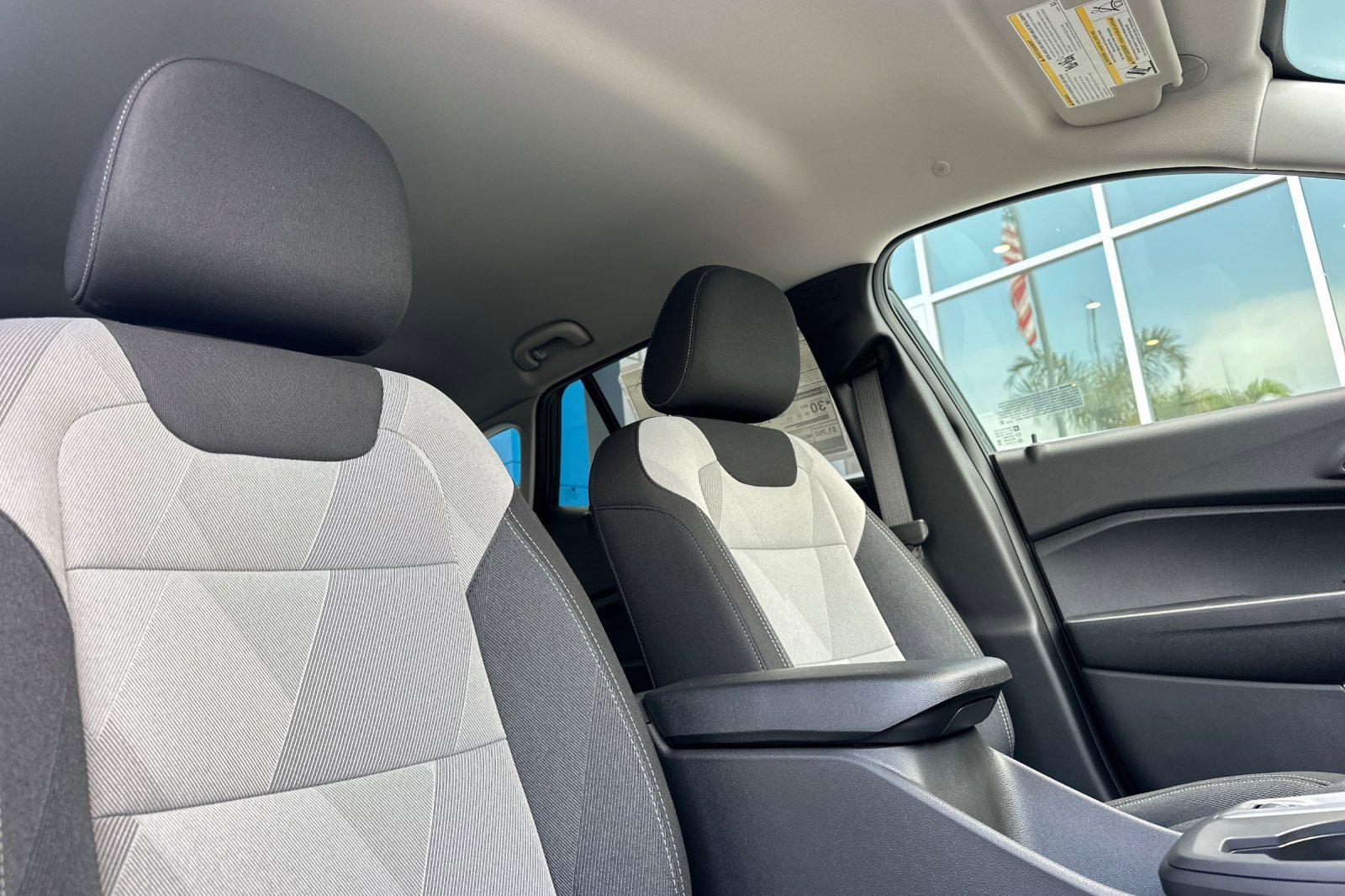 2025 Chevrolet Trax LS photo 17