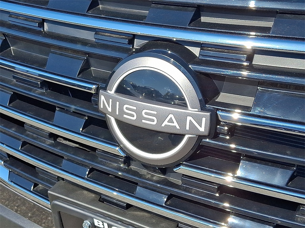 2026 Nissan Rogue SV photo 5