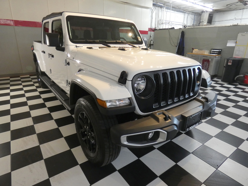 2022 Jeep Gladiator Sport S photo 3
